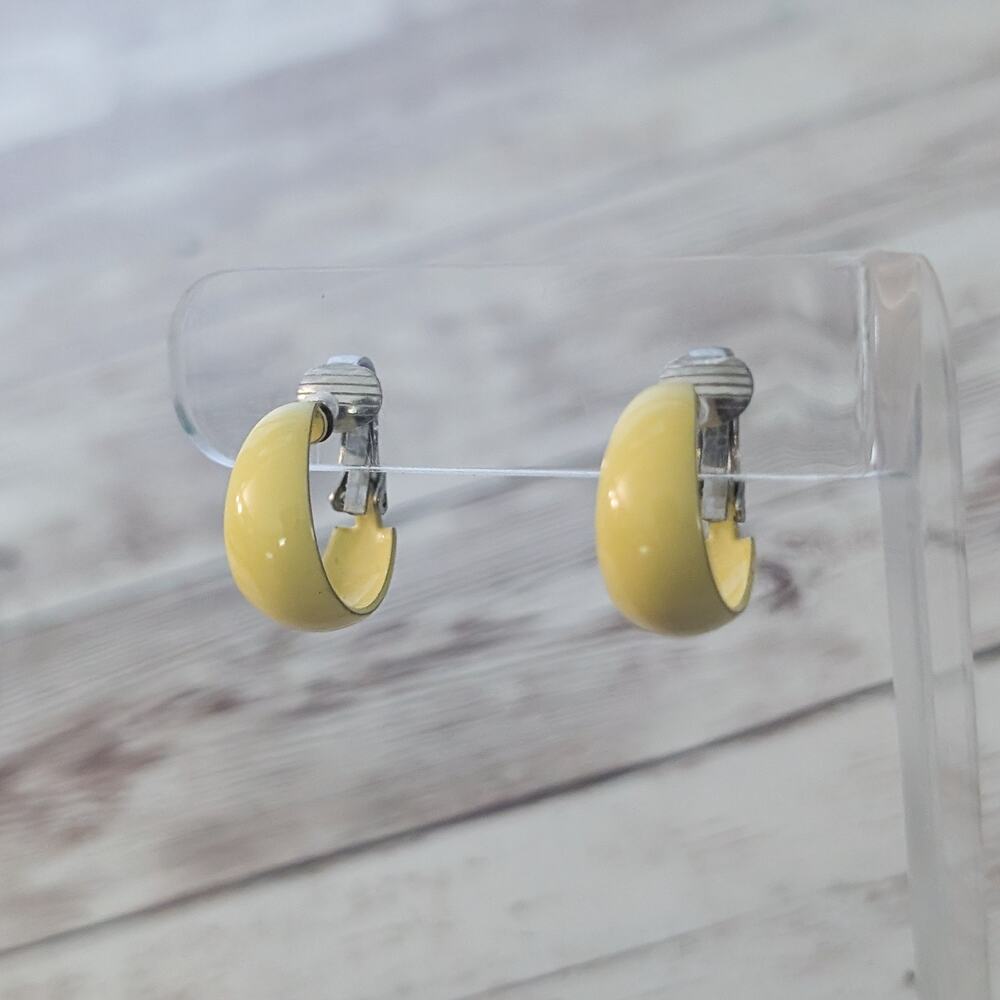 Vintage Clip On Earrings Retro Yellow Small Hoops 5/8"